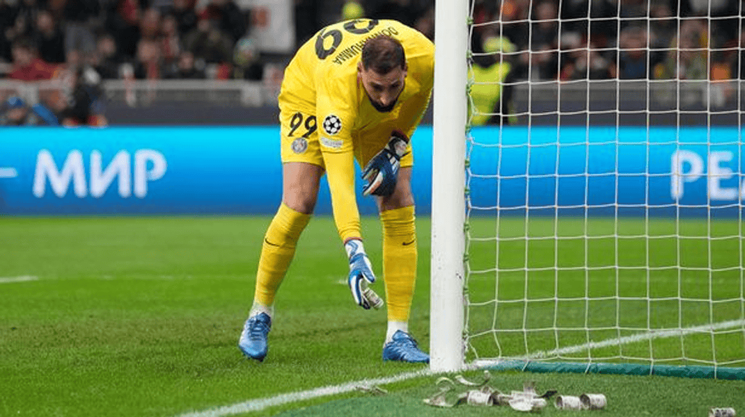 曼联放弃唐纳鲁马！大巴黎要价5000万，高薪买更衣室炸弹不合逻辑